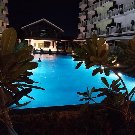 Stay And Fly At Amani Grand Resort Residences Lapu-Lapu City Bagian luar foto