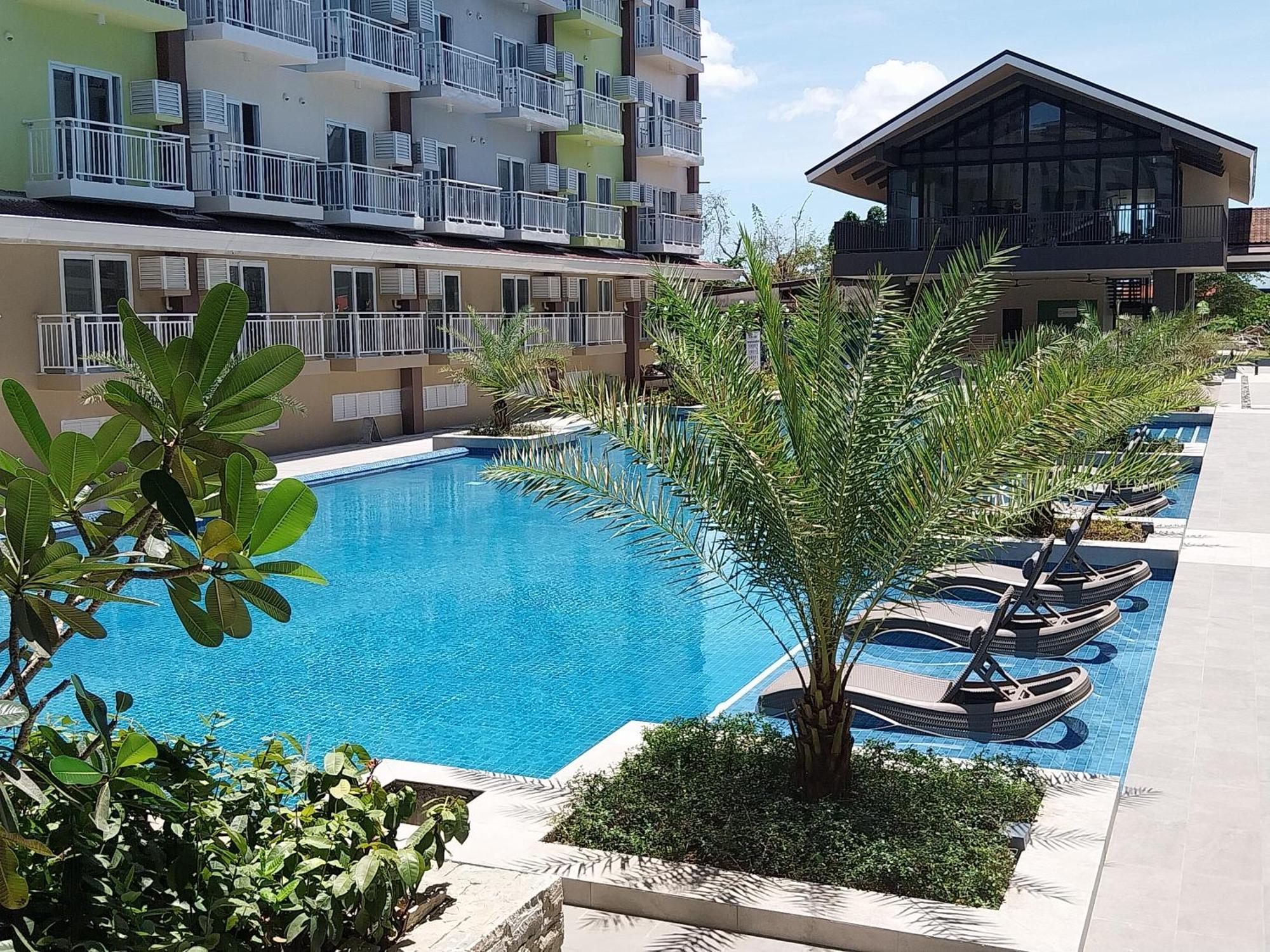 Stay And Fly At Amani Grand Resort Residences Lapu-Lapu City Bagian luar foto